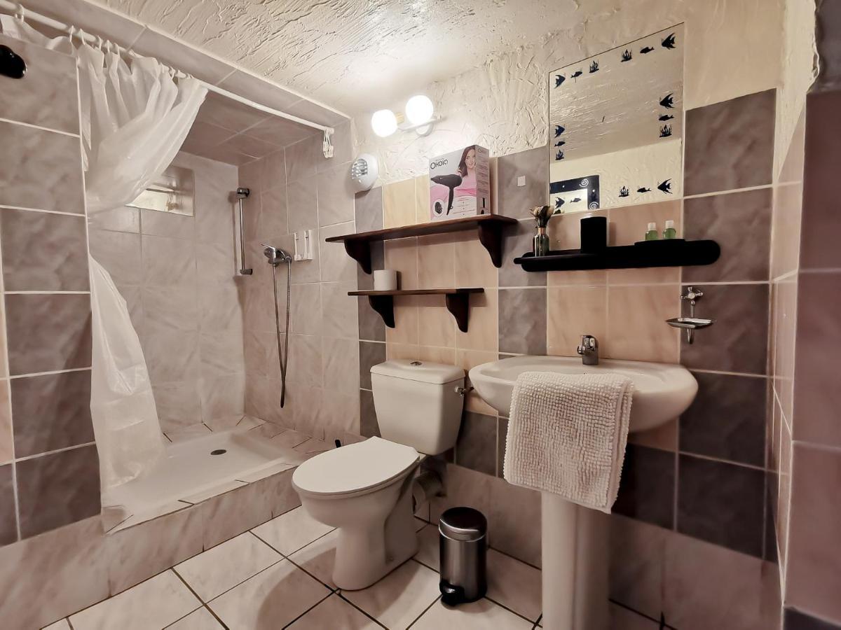 Les Chambres Du Roc Le Roc Экстерьер фото